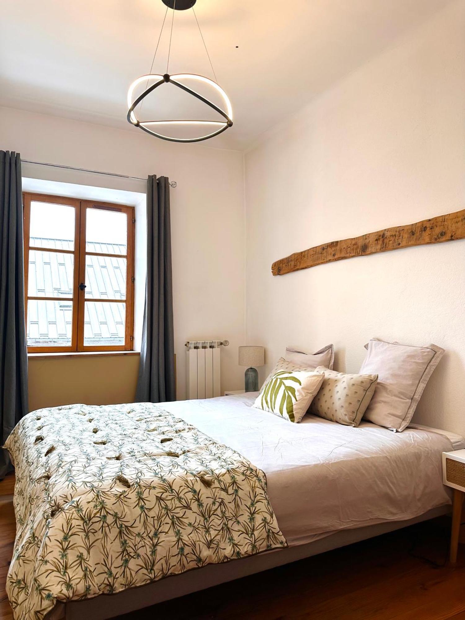 Auberge Le Glacier Bleu Mont-Dauphin Buitenkant foto