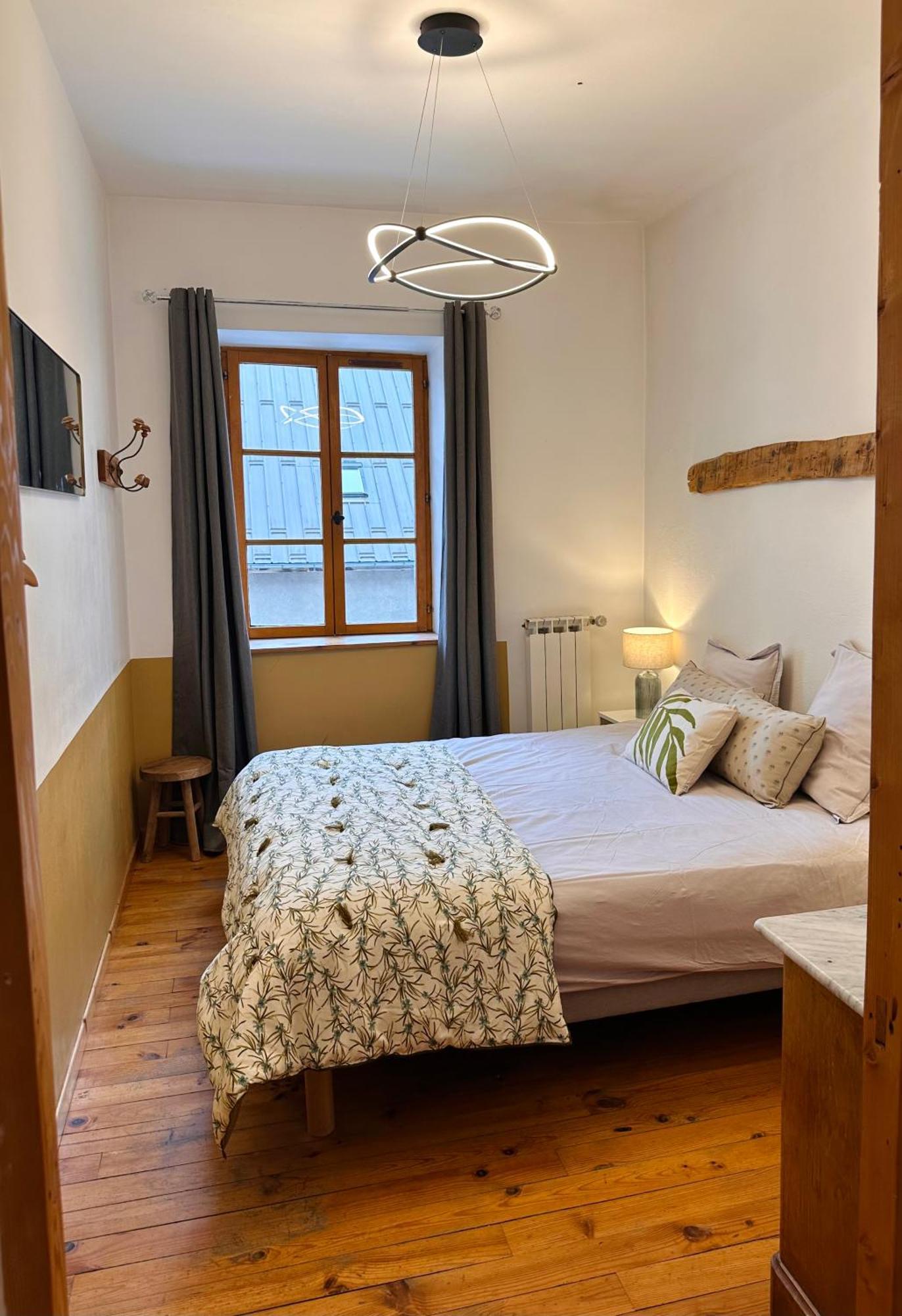 Auberge Le Glacier Bleu Mont-Dauphin Kamer foto