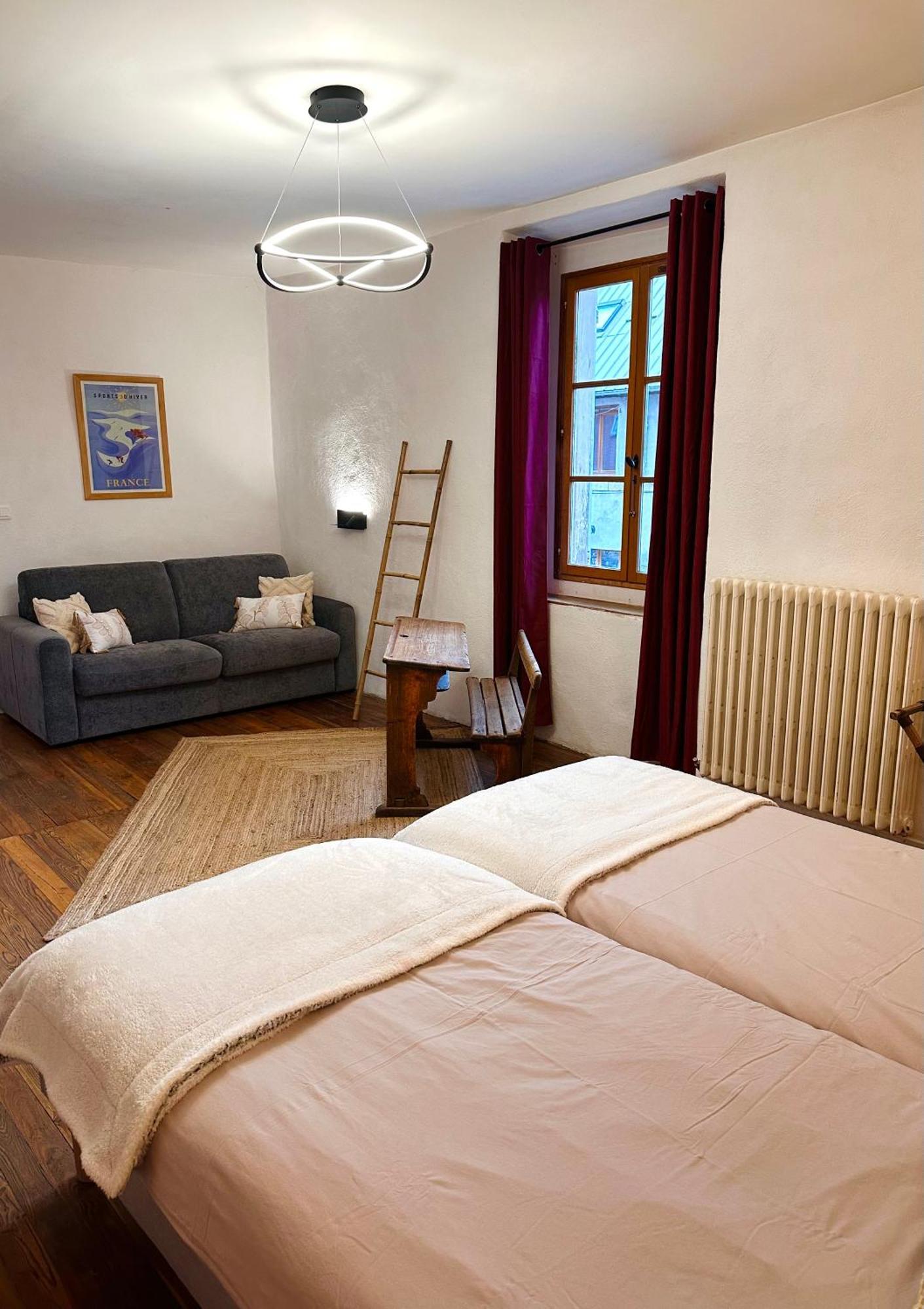 Auberge Le Glacier Bleu Mont-Dauphin Kamer foto