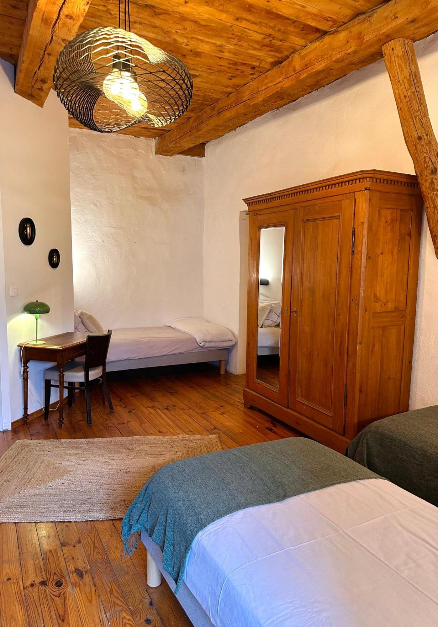 Auberge Le Glacier Bleu Mont-Dauphin Kamer foto